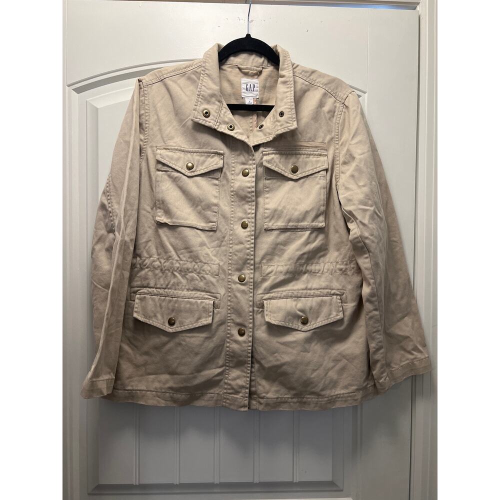 Gap Women’s Long Sleeve Button-Down Casual Jacket with Flap Pockets Size S Beige - Picture 2 of 5